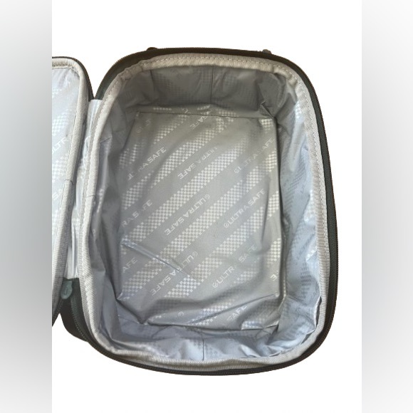 Fulton Bag Co. Insulated Green Lunch Box With Hardliner - Picture 12 of 13